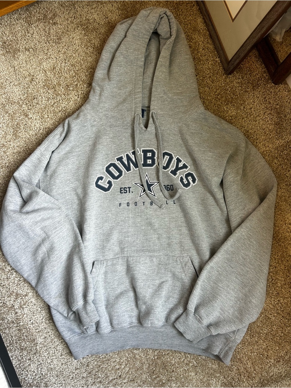 Dallas Cowboys sweatshirt